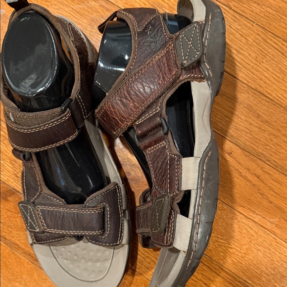 Clarks Dark Brown Leather Men's Sandals - Picture 6 of 8